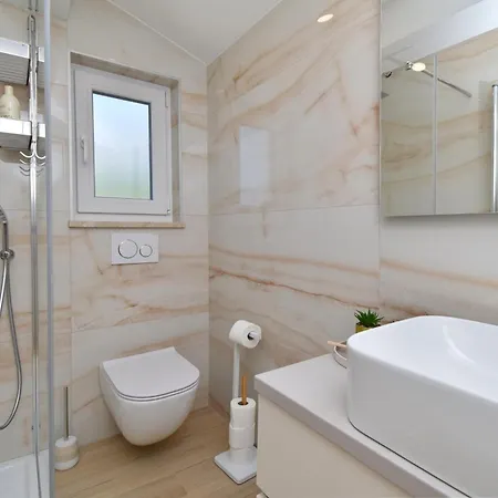 Luxury Luna Apartamento Tučepi