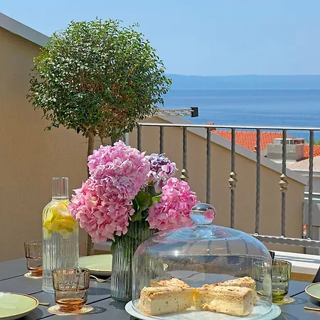 Luxury Luna *