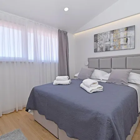 Lägenhet Luxury Luna