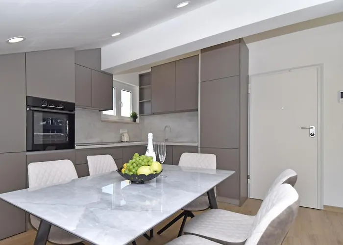 Luxury Luna Apartamento Tučepi
